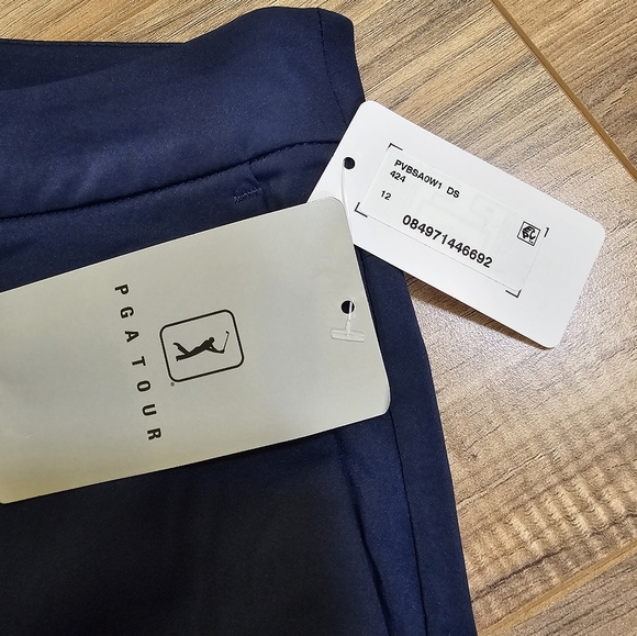 New PGA TOUR Apparel Go To Women's Golf 4.5" Shorts - Picture 6 of 11